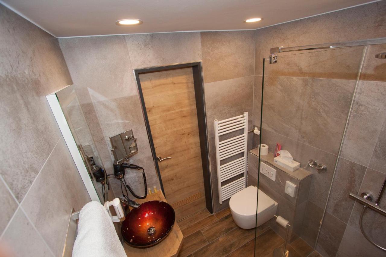 Berghotel Habbel Und Die Welt Kann Warten 코벤로데 외부 사진