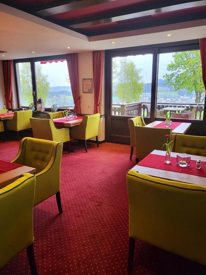 Berghotel Habbel Und Die Welt Kann Warten 코벤로데 외부 사진