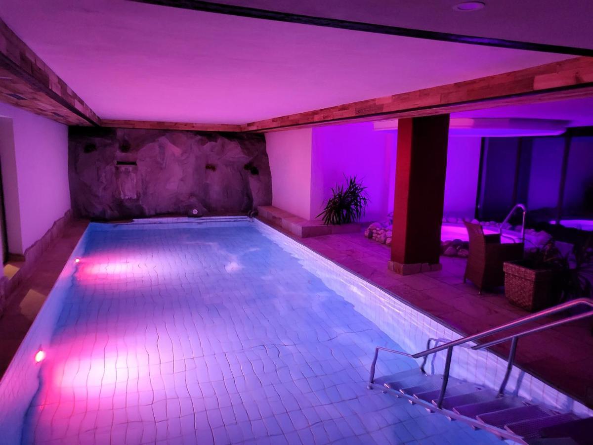 Berghotel Habbel Und Die Welt Kann Warten 코벤로데 외부 사진