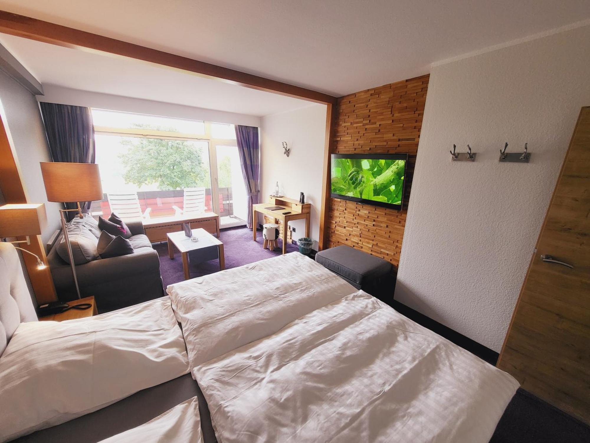 Berghotel Habbel Und Die Welt Kann Warten 코벤로데 외부 사진